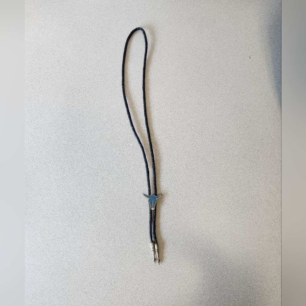 Western Longhorn Cowboy Turquoise Bolo Tie 18" Long